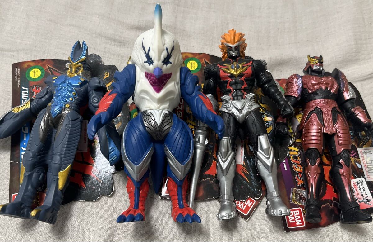 ウルトラマンシリーズ 大怪獣ラッシュ ソフビセット Yahoo!オークション -「大怪獣ラッシュ ソフビ」の落札相場