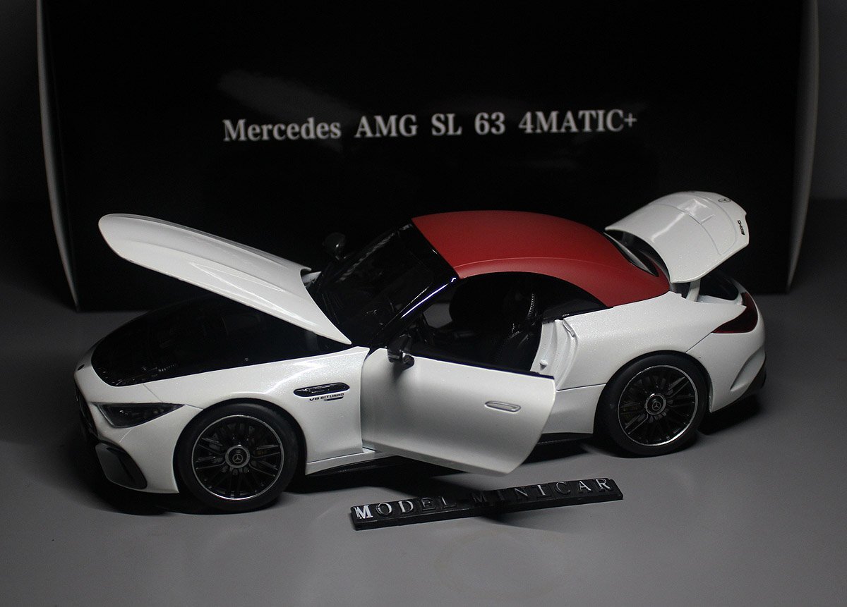 【未開封】1/18メルセデス特注品AMG SL(R232)ハイパーブルー 1番目の画像 - メルセデスAMG SL - Webモーターマガジン