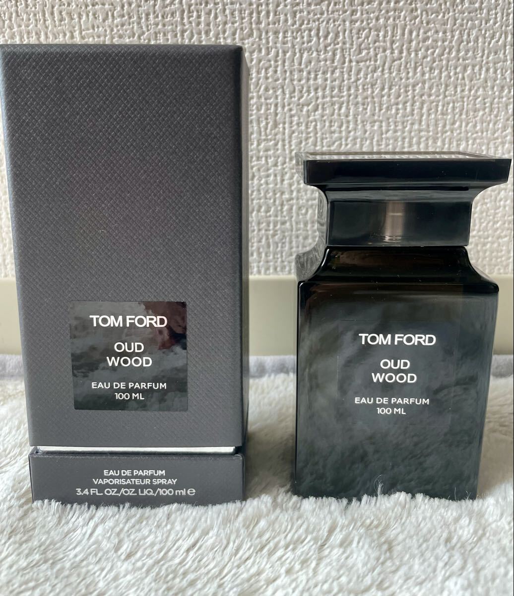 【最終値下げ】トム・フォード TOM FORD NOIR 50ml 香水 中古 トム フォード ビューティの新作フレグランスは日本の漆工芸に
