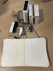 【動作確認済】Nintendo Wii本体 BOAD fit 本体 ソフト7本 コントローラー2個 ニンテンドー ボード マリオ スマッシュブラザーズ
