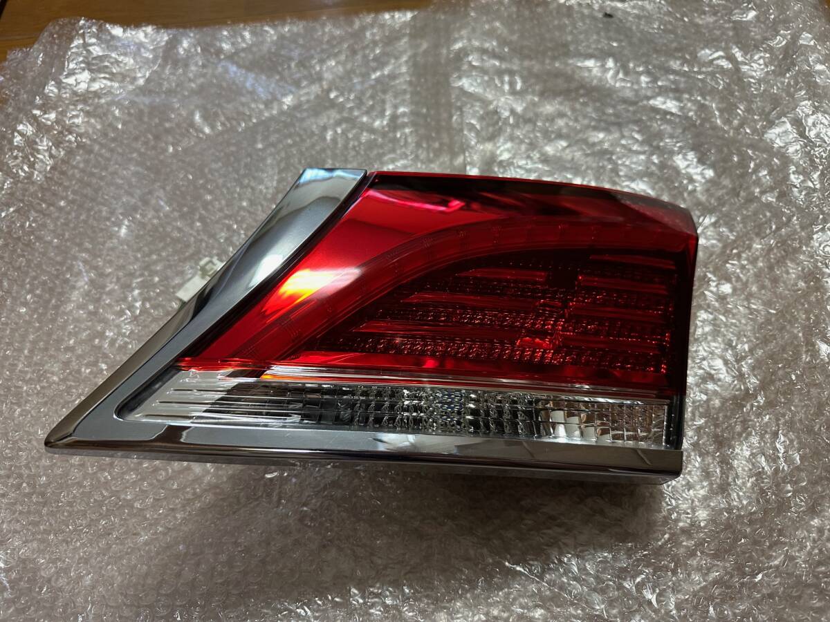 Yahoo!オークション -「aws210 右」(テールライト) (トヨタ用)の