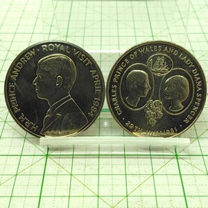 B185●希少 イギリス領 セントヘレナ 硬貨 2枚セット 白銅貨 レア コイン エリザベス2世 英領 記念硬貨 大型 まとめ同梱おすすめ