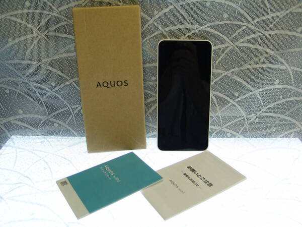 ☆★ USED! 美品! Sharp AQUOS wish3 ホワイト Y!MOBILE版 Android15 A302SH ★☆ 彡