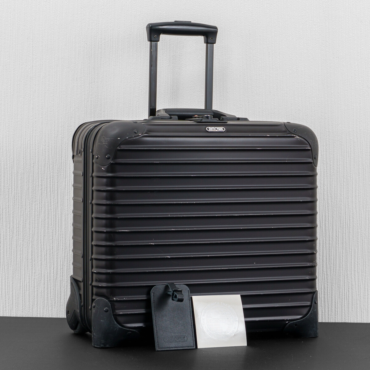 【ジャンク】RIMOWA リモワ キャリーケース ブラック 黒 Yahoo!オークション -「リモワ スーツケース 黒」の落札相場