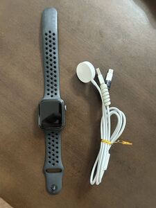 【中古】 AppleWatch アップルウォッチ Series4 ナイキ+ 44mm Nikeスポーツバンド 動作確認済 ペアリング解除済 充電ケーブル付き