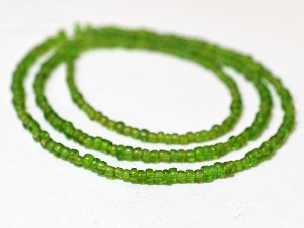 アフリカとんぼ玉　アンティーク　緑色　円筒 楽天市場】アフリカ アンティーク トンボ玉の通販