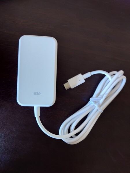 au TypeC 共通ACアダプタ02 USB-C急速充電器 エーユー 0602PQA