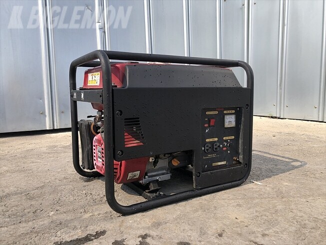 ほぼ未使用　WAKITA　HPG2500-5　50Hz　　05c25 Amazon.co.jp: ワキタ MEIHO エンジン式発電機 50Hz HPG2500-5