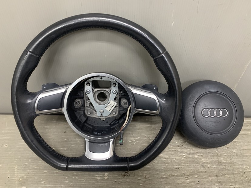 値下げ交渉可能 RST カーボンステアリング AUDI TYPE2 新品未使用品 値下げ交渉可能 RST カーボンステアリング AUDI TYPE2 新品未