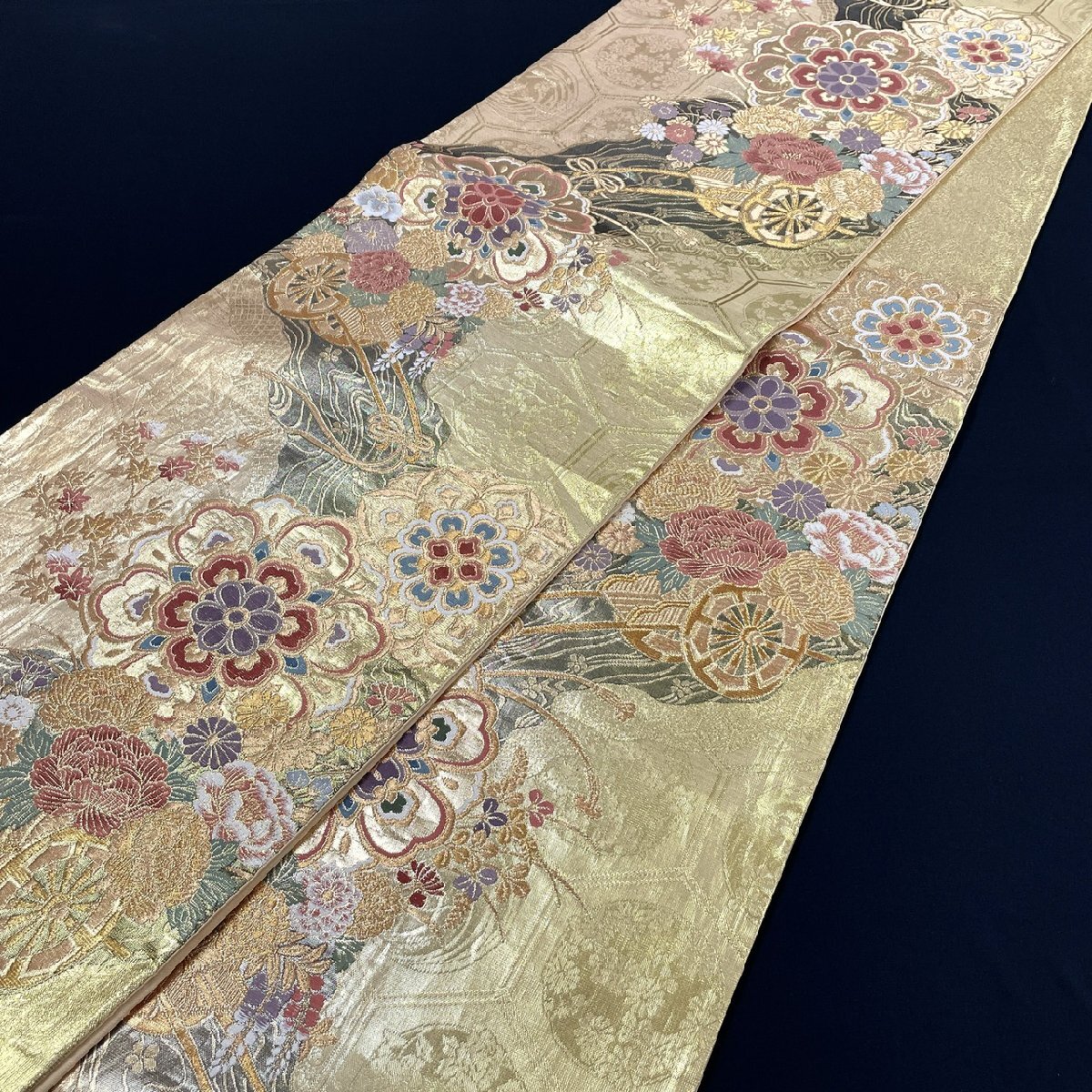 未使用■正絹上品，花かご椿×金糸織りアヤメ花文様織り，お太鼓柄名古屋帯 未使用□正絹上品，花かご椿×金糸織りアヤメ花文様織り，お太鼓