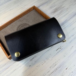 【トラッカーウォレット ロング 3層】 ブラック ゴールド universal