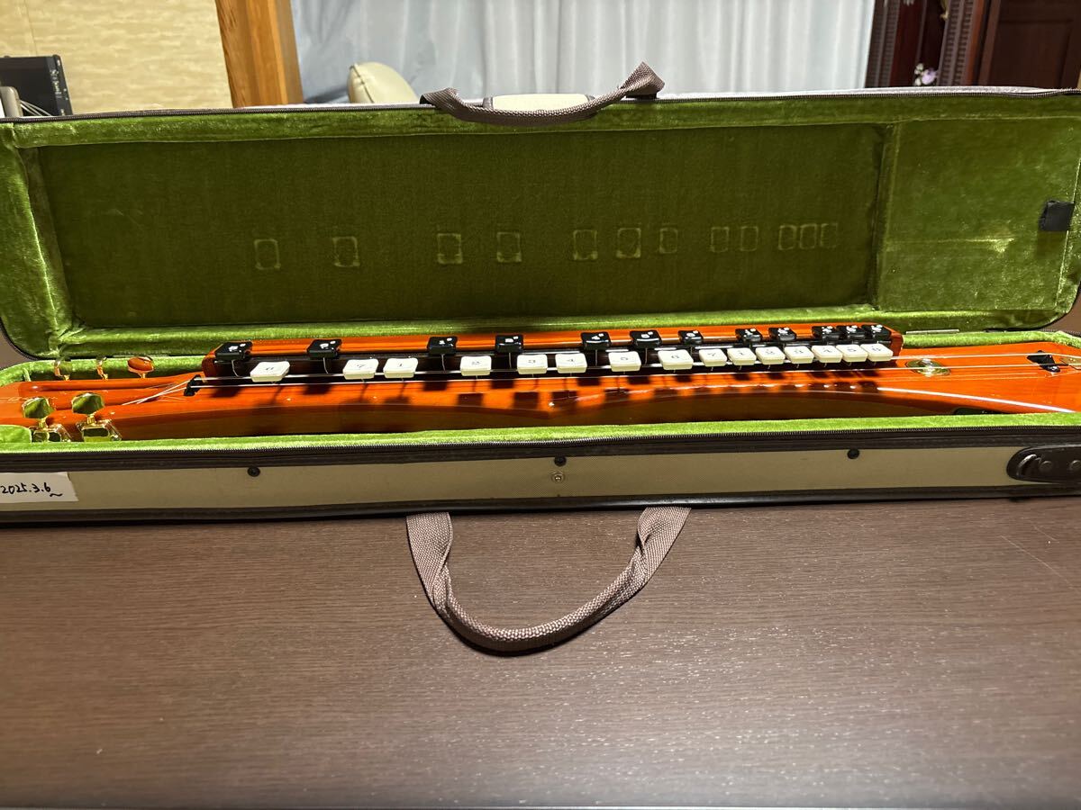 琴 和楽器 フルセット 練習 ビンテージ ヴィンテージ 昭和レトロ 古道具 昭和レトロ 木製 琴伝流 敷島 大正琴 琴 弦楽器 和楽器 楽器