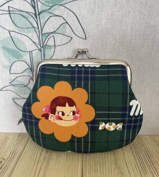 がま口 / ポーチ / 財布 / 小物入れ / ハンドメイド / チェック柄 緑・4