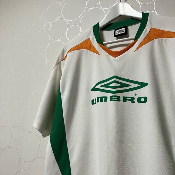 【送料無料】 UMBRO アンブロ 半袖Tシャツ 半袖 Tシャツ スポーツウェア サッカー LL XL O