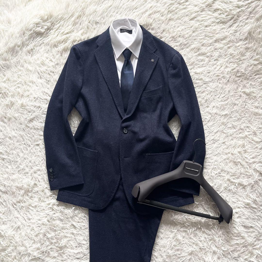 （極美品）タリアトーレ 上質な3ピーススーツ 定価約19万円　ネイビー EASY SUITS DAKAR-NEWMAN SUPER110'S WOOL STRETCH | TAGLIATORE