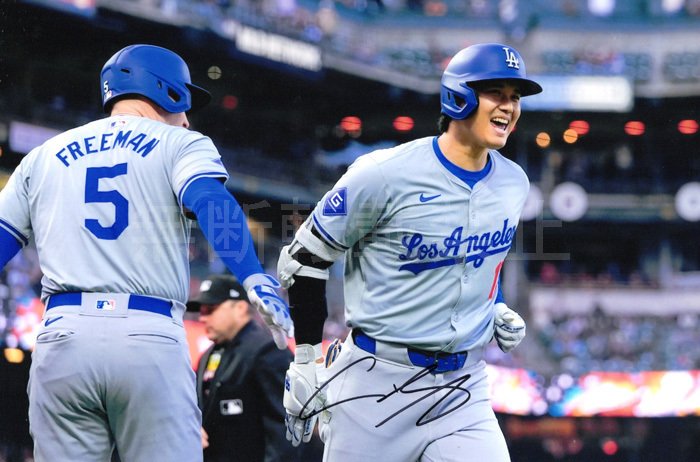 Yahoo!オークション -「大谷翔平 サインフォト」の落札相場