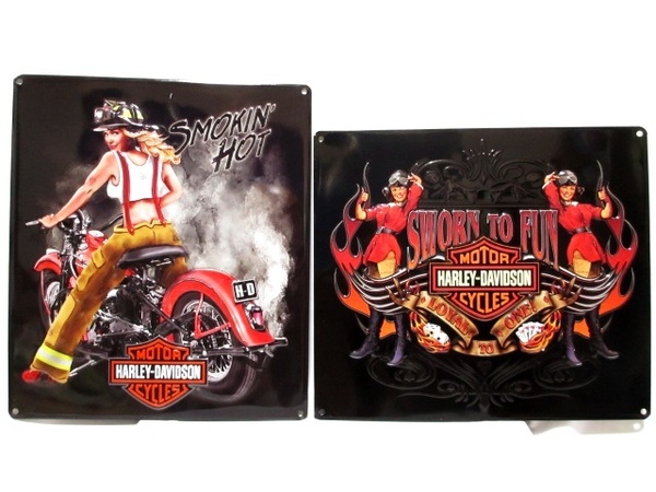 即決 2枚セット HARLEY DAVIDSON ハーレーダビッドソン エンボスメタルサイン H-D SMOKIN' HOT & SWORN TO FUN Babes ボード インテリア