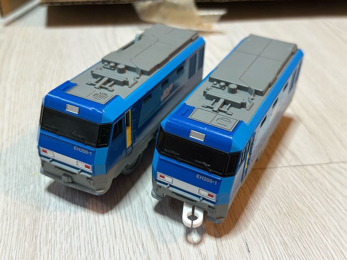 Takara Tomy - 【プラレール】EH200 ブルーサンダー コンテナ貨車4両 Amazon | プラレール EH200 ブルーサンダー 貨物列車 コンテナ車