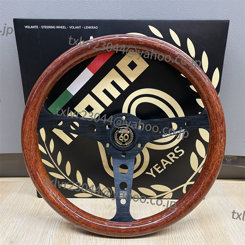 MOMO ステアリングホイール 未使用 箱あり MOMO ステアリング COMPETITION（コンペティション） 32φ C-70