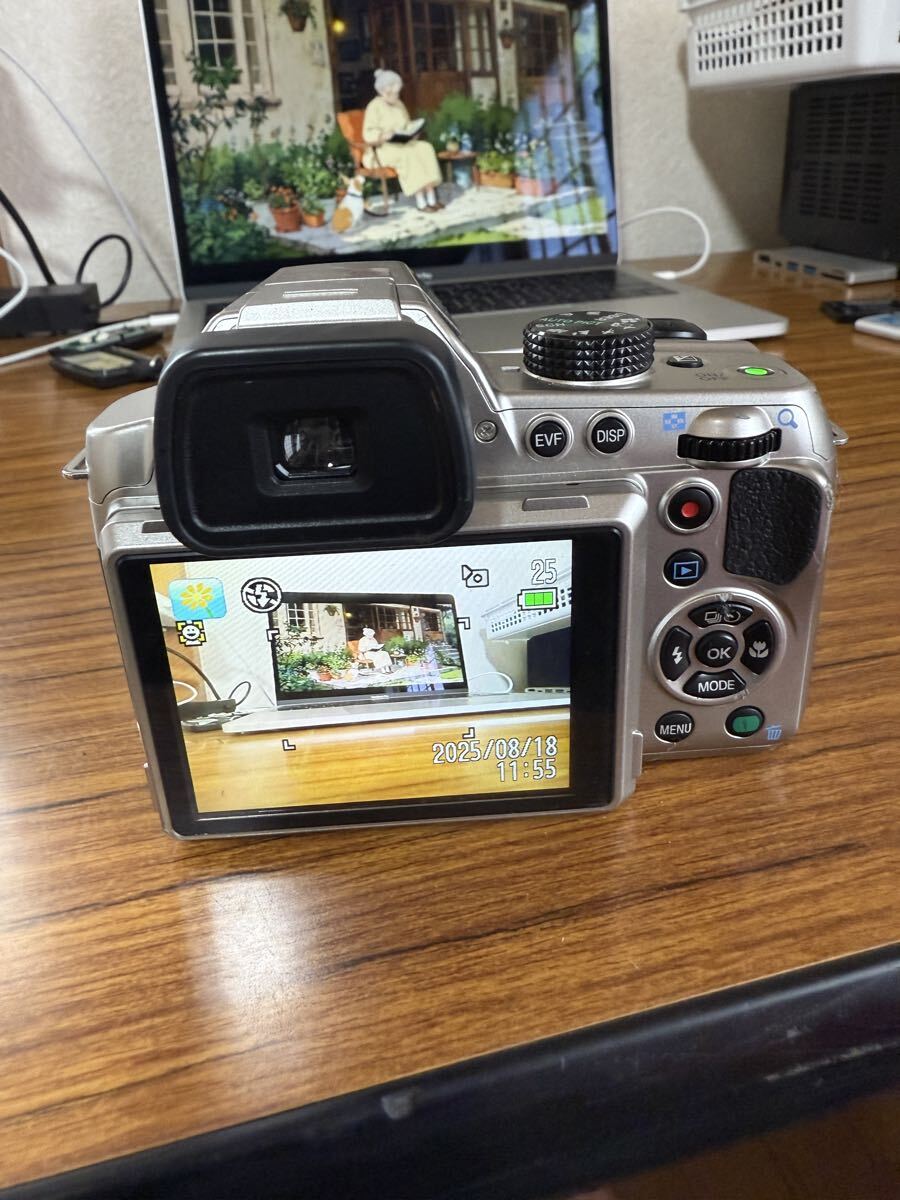 超美品　デジタルカメラ　PENTAX Ｘ５　オマケ付き ペンタックス X5 PENTAX /monox デジカメ 比較 レビュー