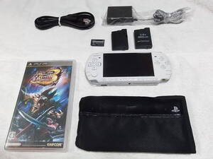 PSP-3000 ホワイト バッテリー2個付き モンスターハンター3rd 動作確認済 中古品 全8点セット 送料410円