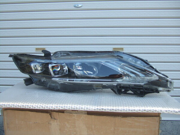 送料無料 トヨタ ハリアー 前期 ヘッドライト 右 81140-48440 81110-48440 KOITO 48-147 ZSU60W AVU65W HARRIE 純正 LED ヘッドランプ 52
