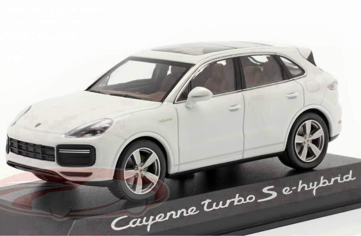 【ミニカー 再出品 美品】ノレブ 1/18  ポルシェ カイエン S シルバー 51E6NsGH7cL._AC_SY200_QL15_.jpg