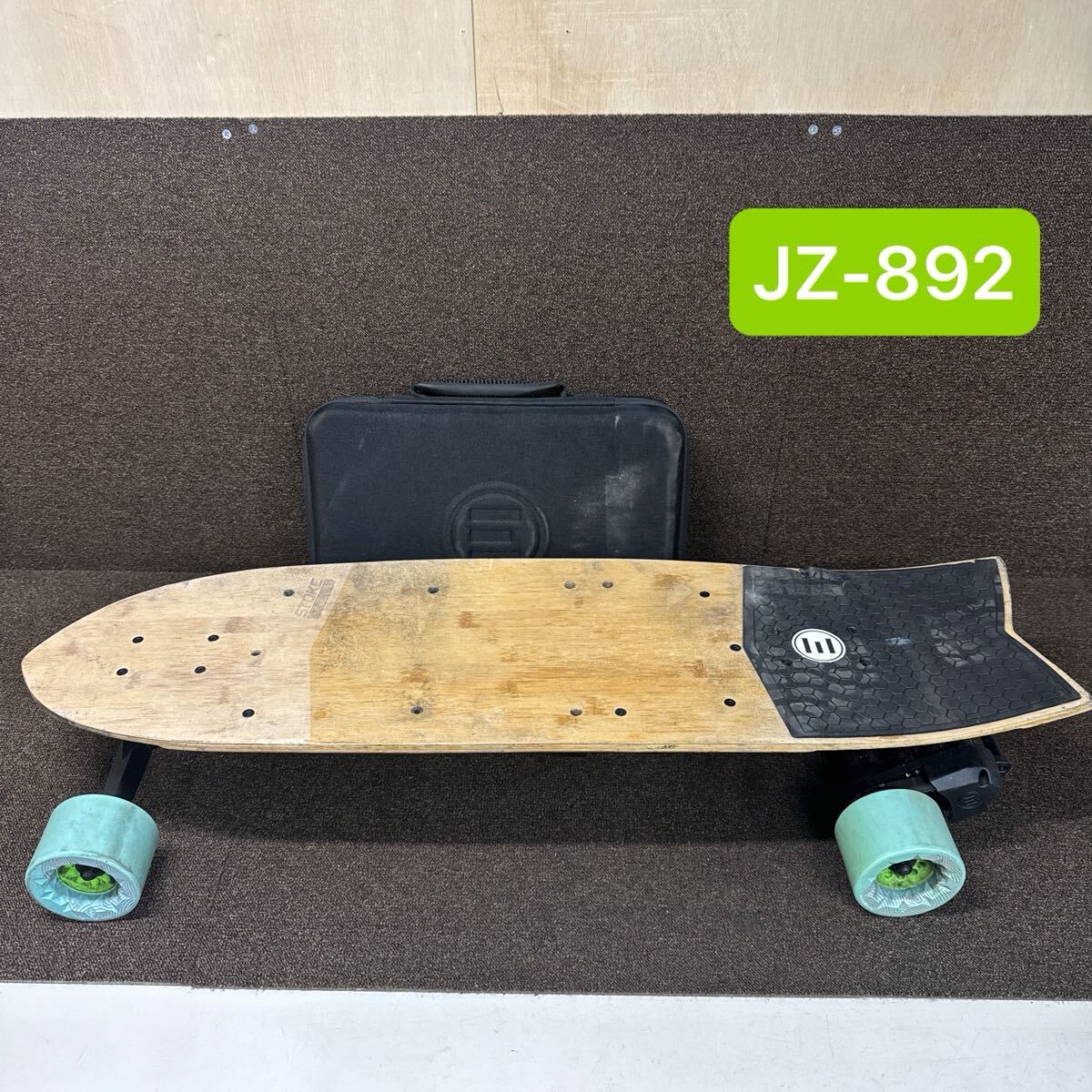 即購入は✖　１点限り　未使用　EVOLVE　エボルブ　電動　スケートボード Yahoo!オークション -「電動スケートボード」(スポーツ