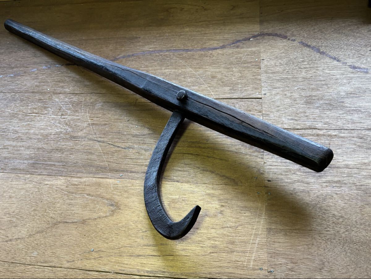 土佐 在銘 超大型鳶口です　年代物　　2本セット出品 土佐 在銘 超大型鳶口です 年代物 2本セット出品 土佐 在銘