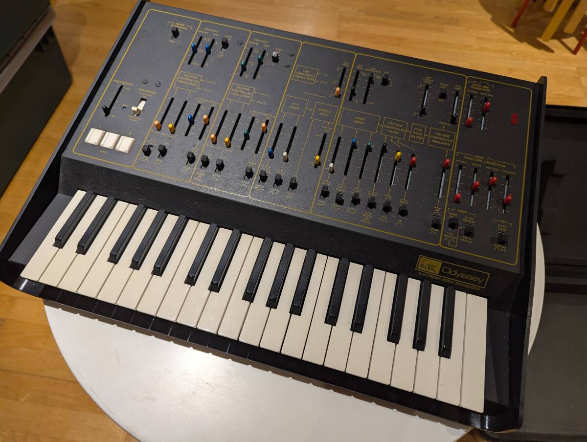 動作確認済み　YAMAHA TX81Z FMシンセサイザー☆日本製☆ ヤマハ | TX81Z - シンセサイザー - 概要