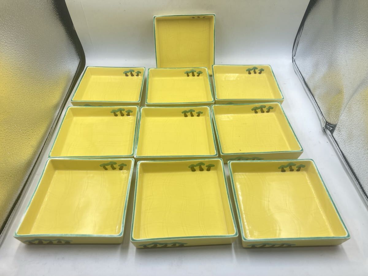 【特別出品】　黄交趾焼　源内焼　三つ扇皿　　５枚揃　供箱 特別出品】 黄交趾焼 源内焼 三つ扇皿 5枚揃 供箱 - メルカリ