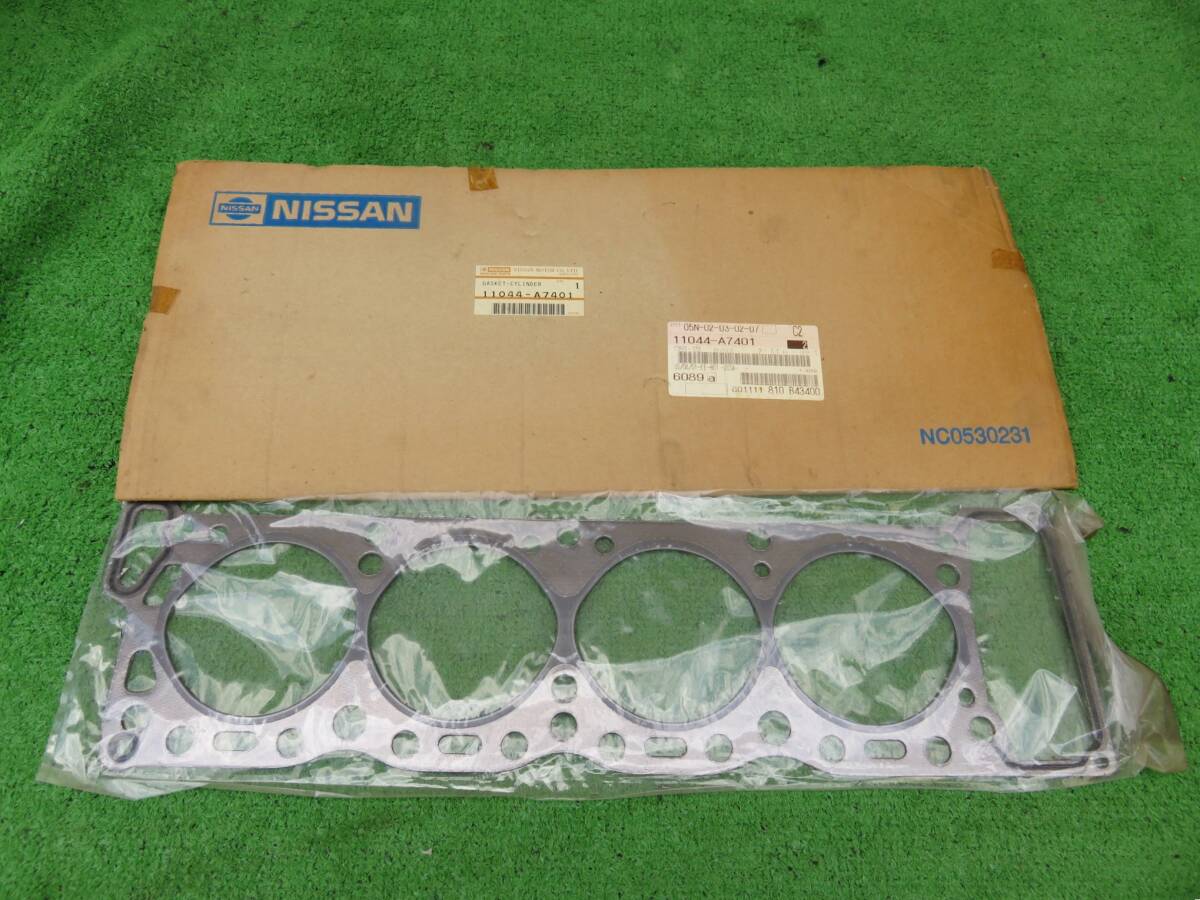 ダットサン SR311エンジンカバー部品、一部新品未使用 楽天市場】HKS カーボン製エンジンカバー フェアレディZ RZ34 22