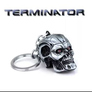 【新品未使用】【送料込】ターミネーター エンドスケルトンT800 キーホルダー シュワルツェネッガー メタリック 映画 アクセサリ