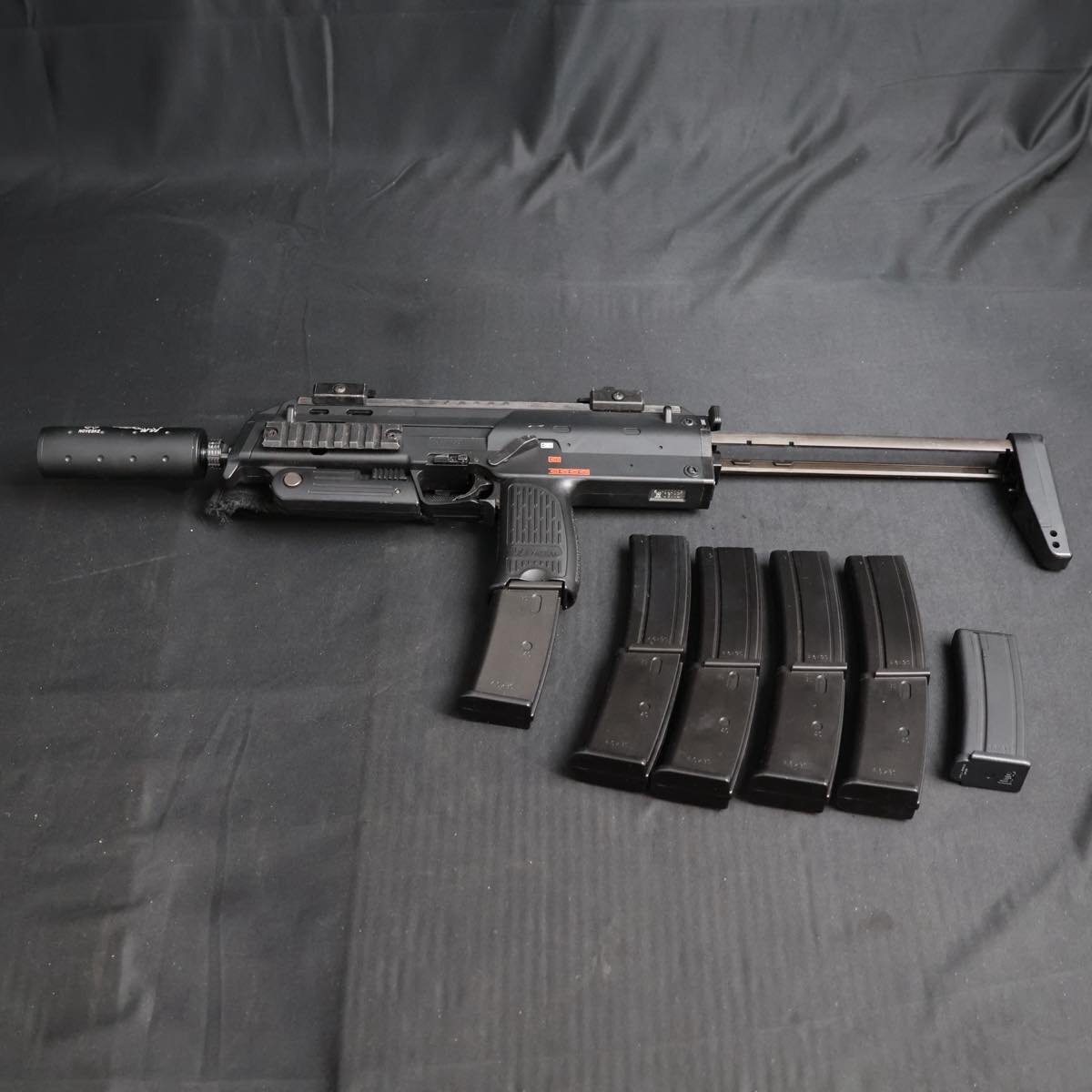 電動ガン MP7A1 ブラック 超美品! 楽天市場】電動コンパクトマシンガン MP7A1 ブラック【東京