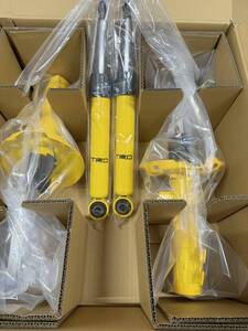 新品 TRD ショックアブソーバーセット プリウス FF 2WD ZVW50 ZVW51 2015/12~ MS260-47005 在庫有