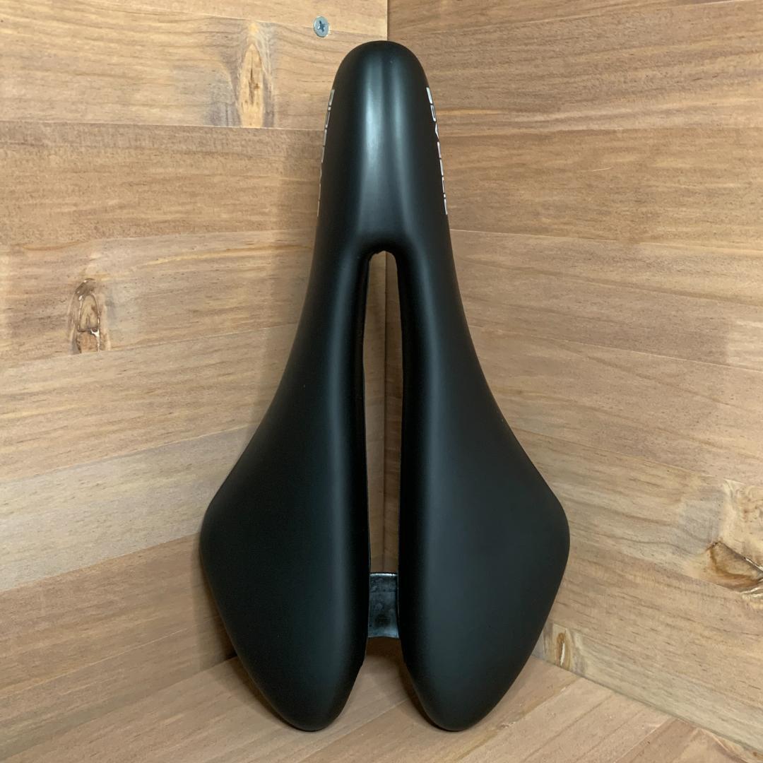 デローザ　サドル　新品未使用　匿名配送 デローザ サドル 新品未使用 匿名配送 - メルカリ