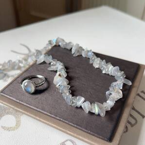 ◇シラー効果が強い◇グレームーンストーン◇原石◇ネックレス+リング計2点◇パワーストーン◇天然石◇巾着袋付き◇プレゼントにも039S871