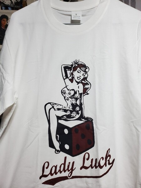 新品│一部に汚れのような部分があるため激安出品│幸運の女神│輸入Tシャツ│海外インポート品│海外サイズS(JP-L)│ストリート│白