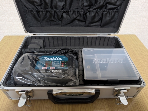 新品 マキタ TD022DSHX【ケース+充電器 DC07SB 】充電式ペンインパクトドライバー makita(本体、バッテリー BL0715 は付きません)TD022D