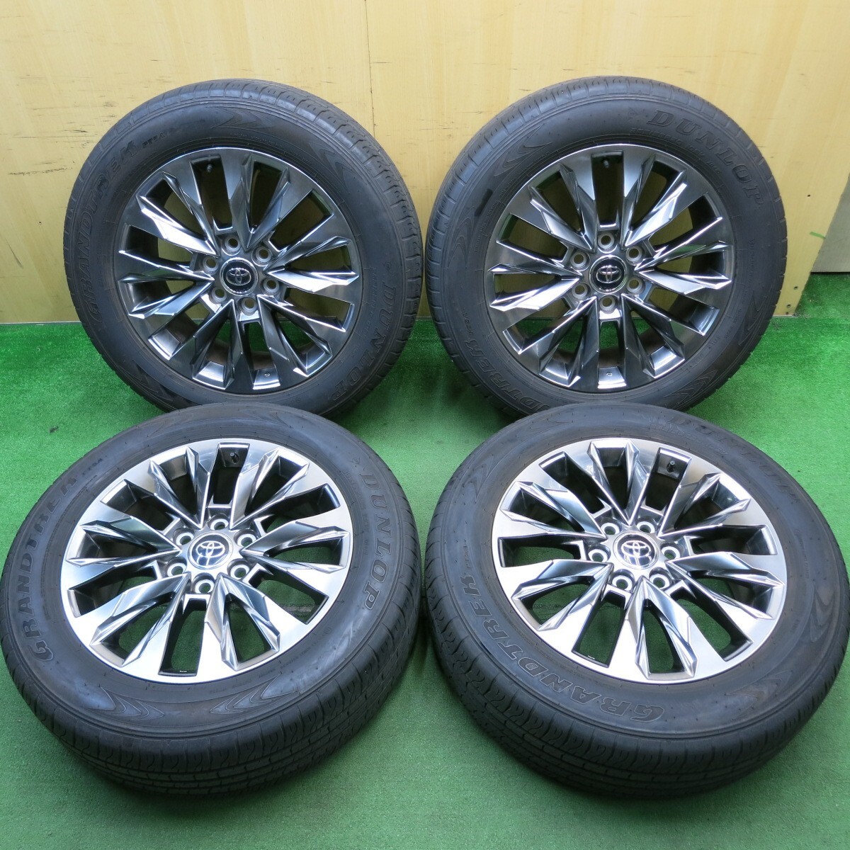 専用品◾️ランクル 300 純正ホイールセット　送料込み Yahoo!オークション - トヨタ ランドクルーザー300 ZX 純正