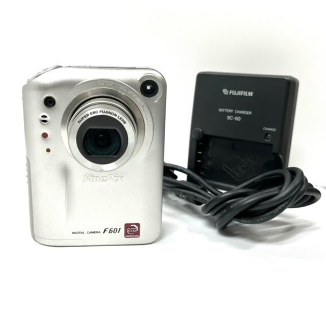 【付属品多数!】FUJIFILM FinePix F601 動作確認済み♪ 付属品多数!】FUJIFILM FinePix F601 動作確認済み♪ 2025年