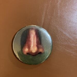 鼻 缶バッジ ピンバッジ サブカル ヴィレバン アート