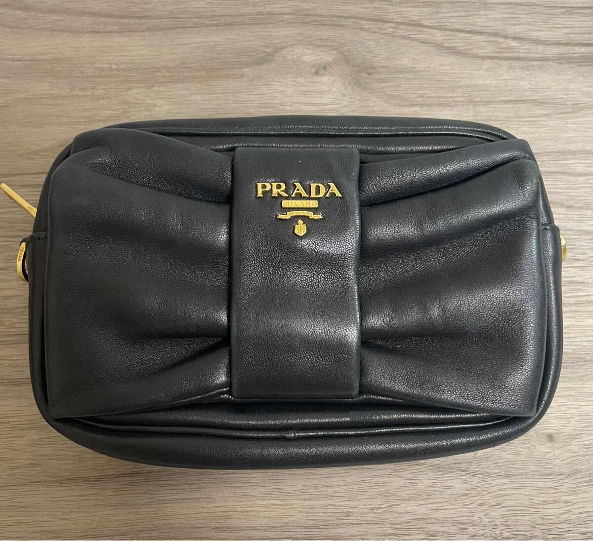 未使用✨超希少 箱付 プラダ ブラッシュドレザー ラウンドファスナー シルバー プラダ(PRADA) ファスナー 財布 | 通販・人気ランキング - 価格.com