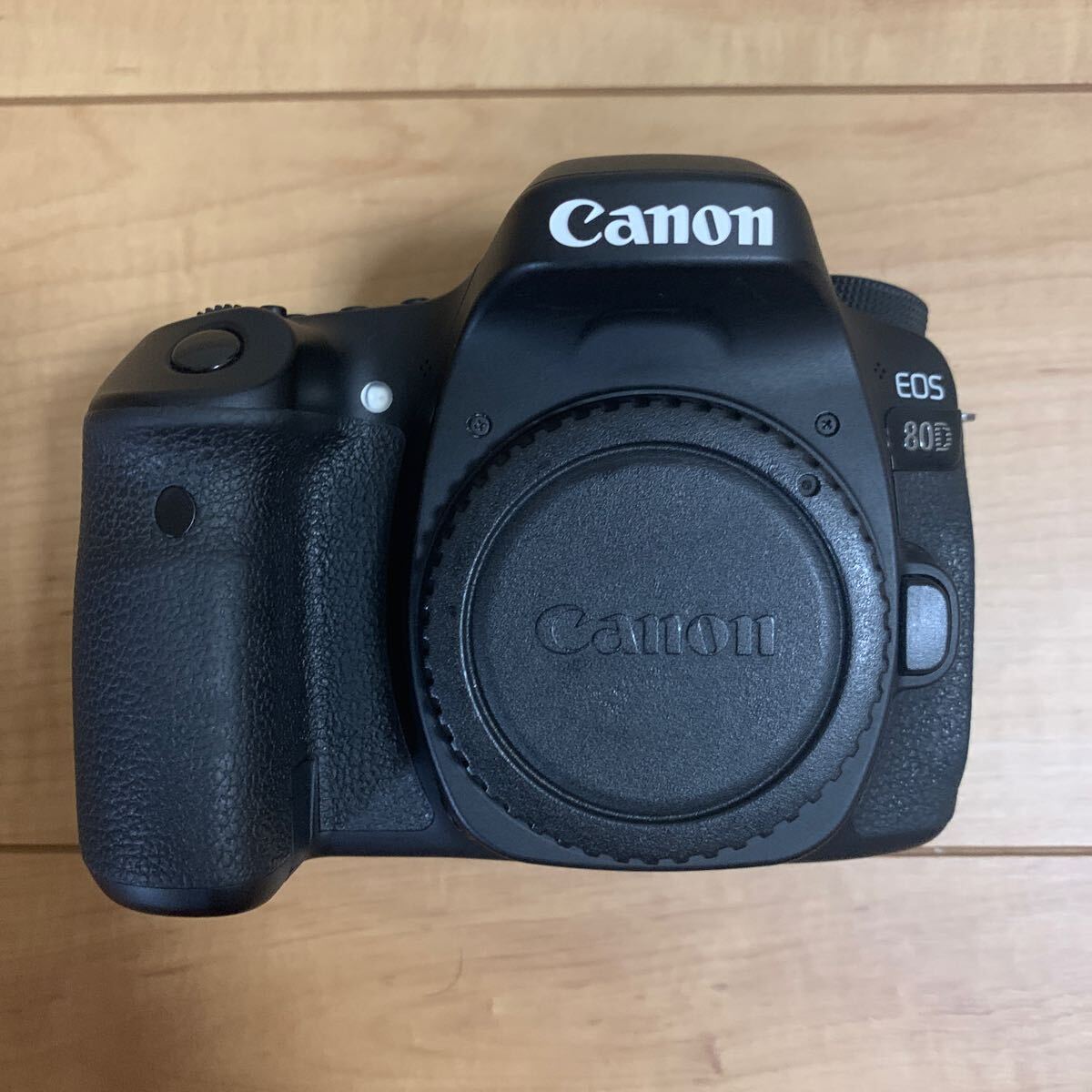 ショット数5,300の極美品！ Canon EOS 80D レンズキット
