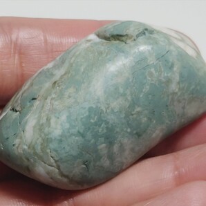 【糸魚川40】★43g★ 翡翠 ヒスイ 原石 翡翠原石 鑑賞石 自然石 誕生石 鉱石 鉱物 水石 宝石 置石 インテリア