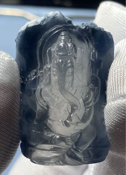【世界に一つだけ ものすごく希少】アフガニスタン産 ブルークオーツ ガネーシャ 約9.9g 彫り物 0801