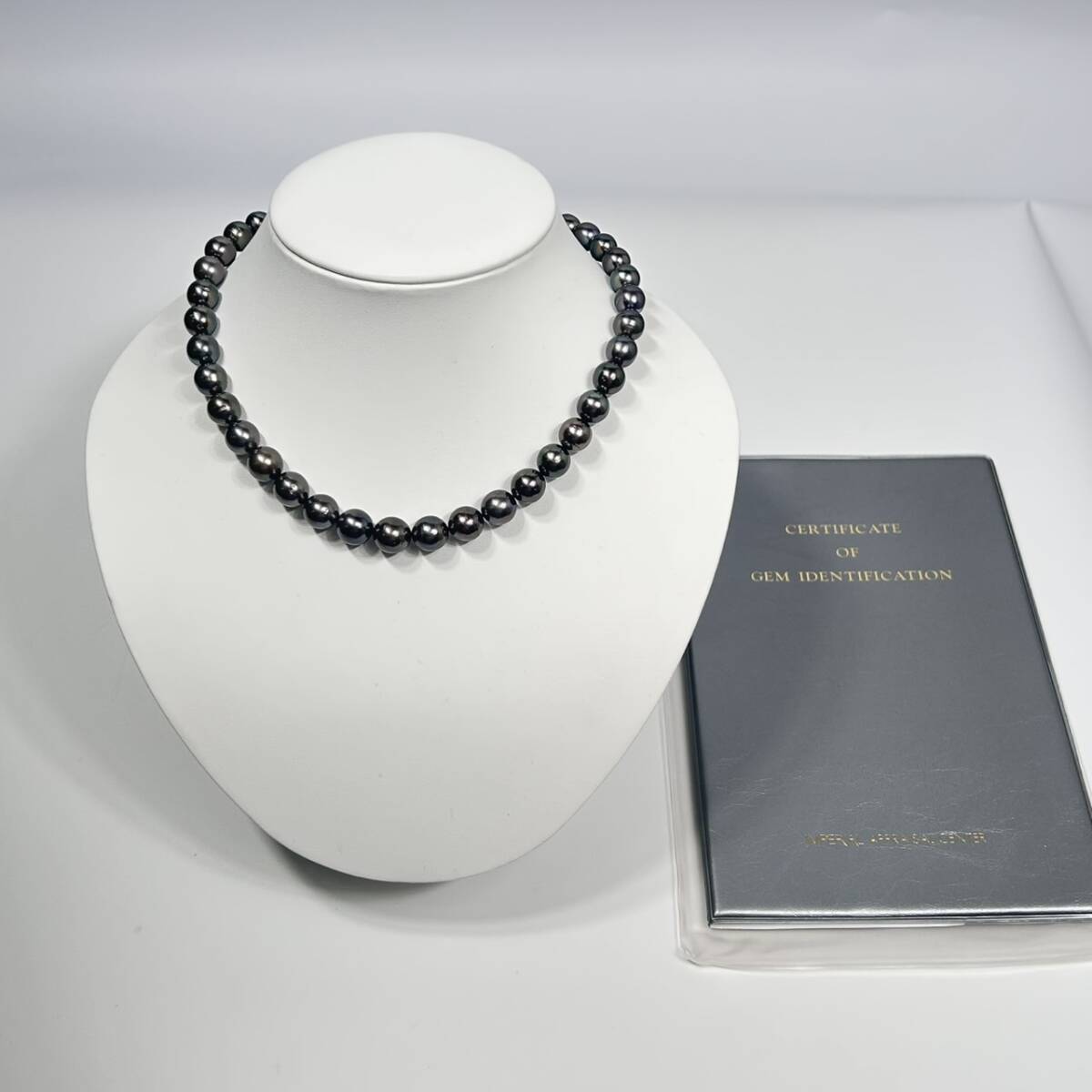 【美品】黒蝶真珠　パールネックレス　鑑定書　シルバー金具　43cm 美品】黒蝶真珠 パールネックレス 鑑定書 シルバー金具 43cm