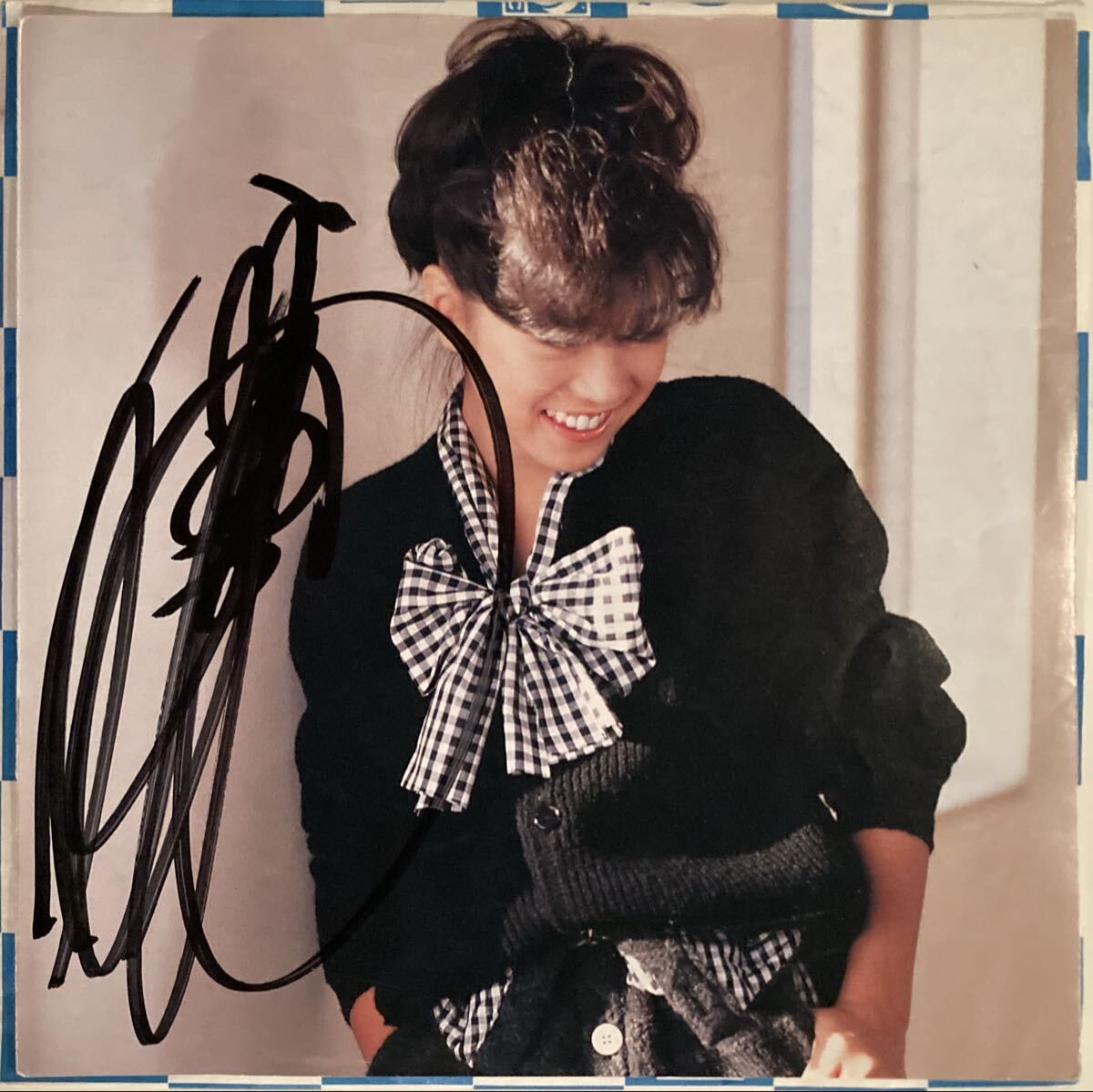 【中森明菜】EP レコード 北ウイング サイン入り 中森明菜】EP レコード 北ウイング サイン入り Yahoo
