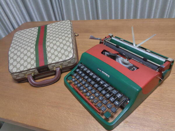 GUCCIケース olivetti lettera 32 オリベッティタイプライター シェリーライン調にカスタムカラー