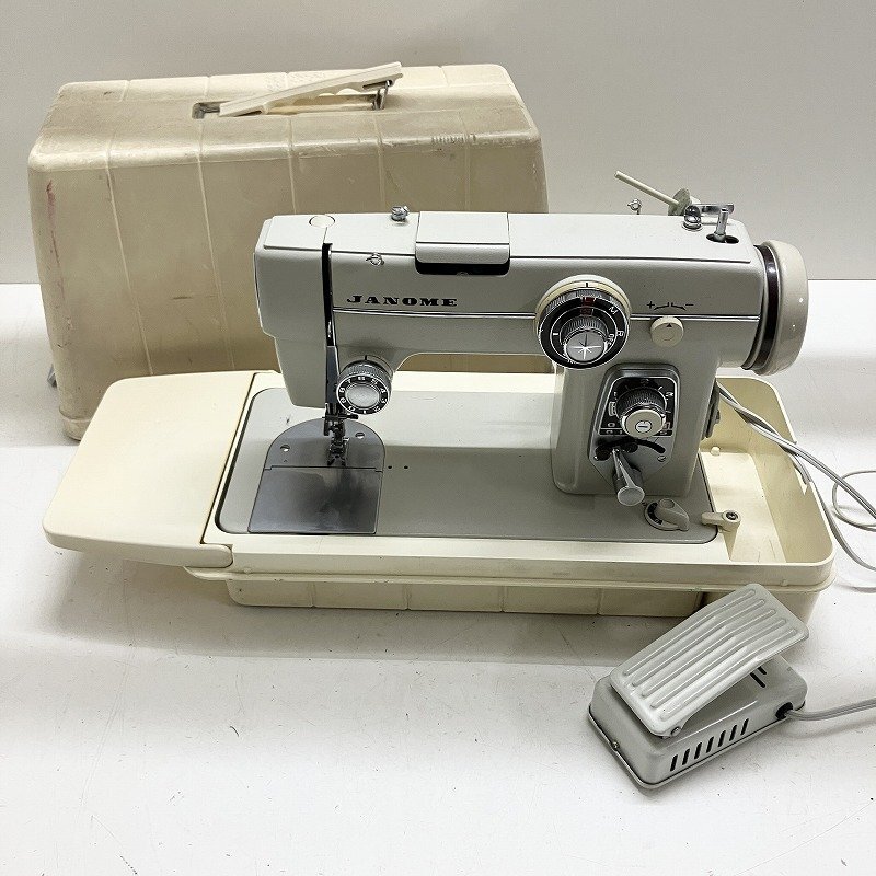 ジャノメ ミシン 680　ダイヤルスーパー70 フットコントローラー付き ミシンと母：ジャノメ ダイヤルスーパー70（680型） | ミシンの世紀